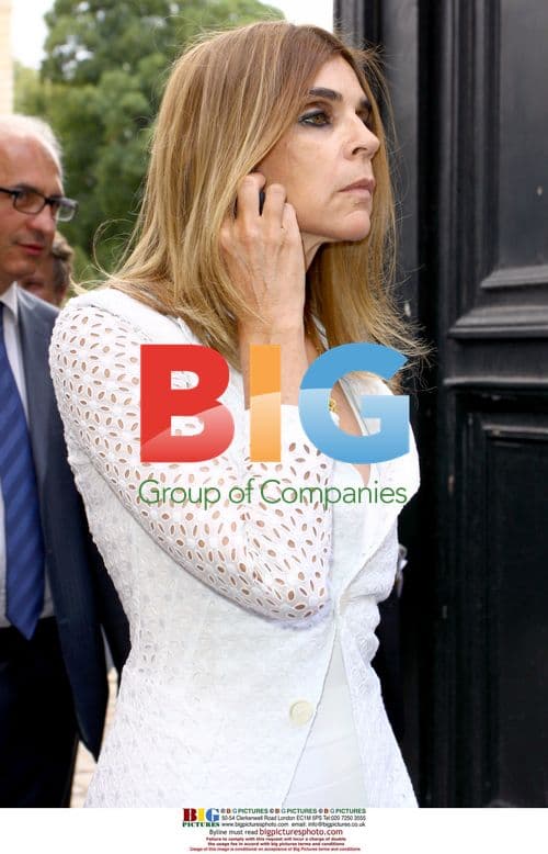 Dior Autumn Winter 2010/2011 Collection Fashion Show