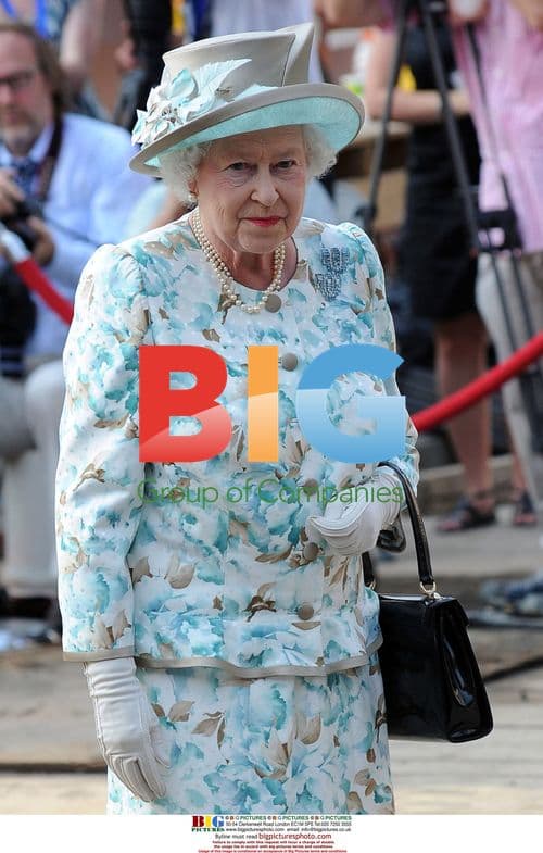 Queen Elizabeth II Visits 9/11 Memorial in New York