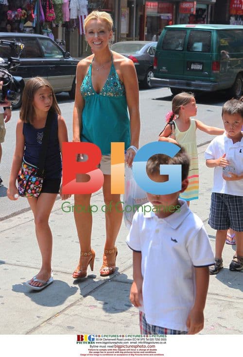 Kate Gosselin and Kids Explore Chinatown