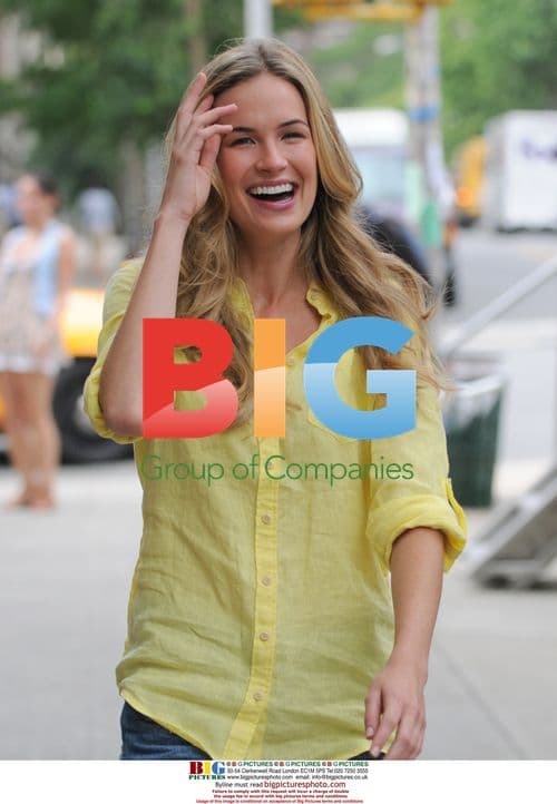 Alice Callahan on Gossip Girl set