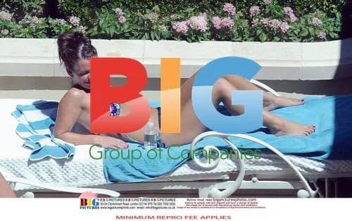 Wayne and Coleen Rooney Poolside in US