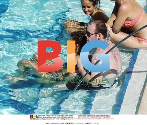 Wayne and Coleen Rooney Poolside in USA