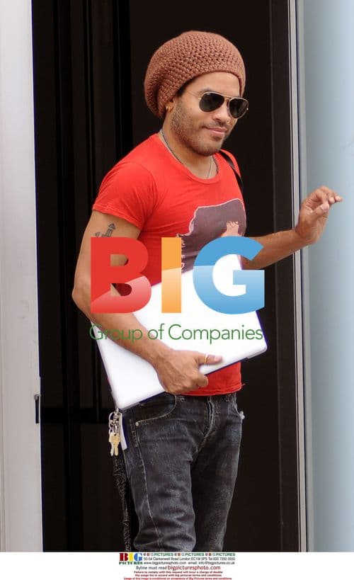 Lenny Kravitz Leaving NYC Photoshoot