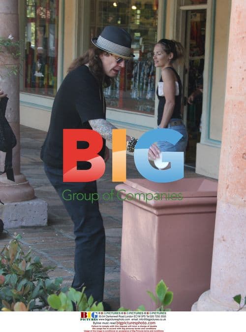 Ozzy & Sharon Osbourne with Howie Mandel Grab Ice Cream