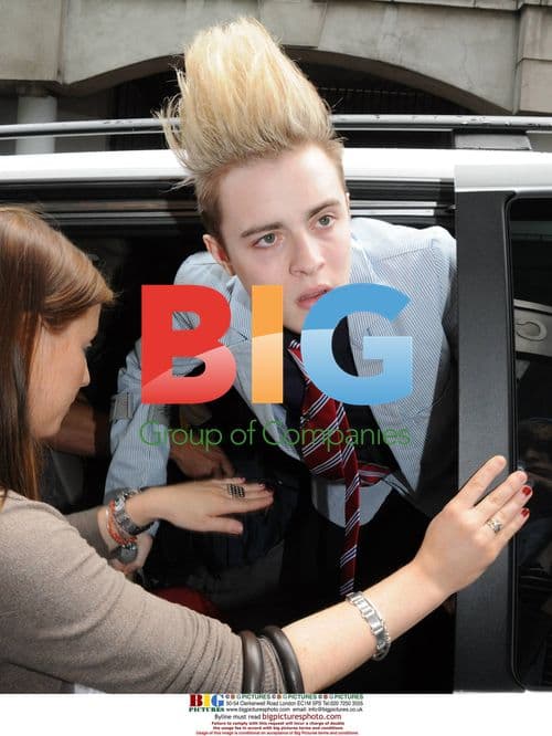 YouTube Pranksters Tape Jedward Photos on Breasts