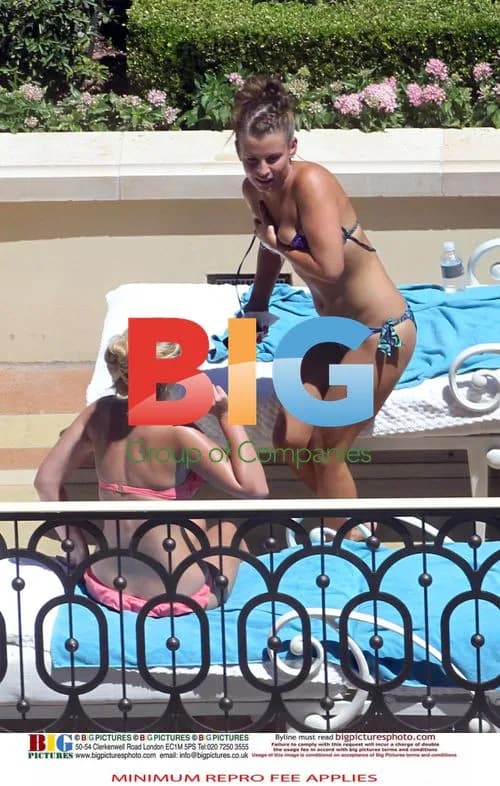 Wayne Rooney and Coleen Rooney Poolside in Las Vegas