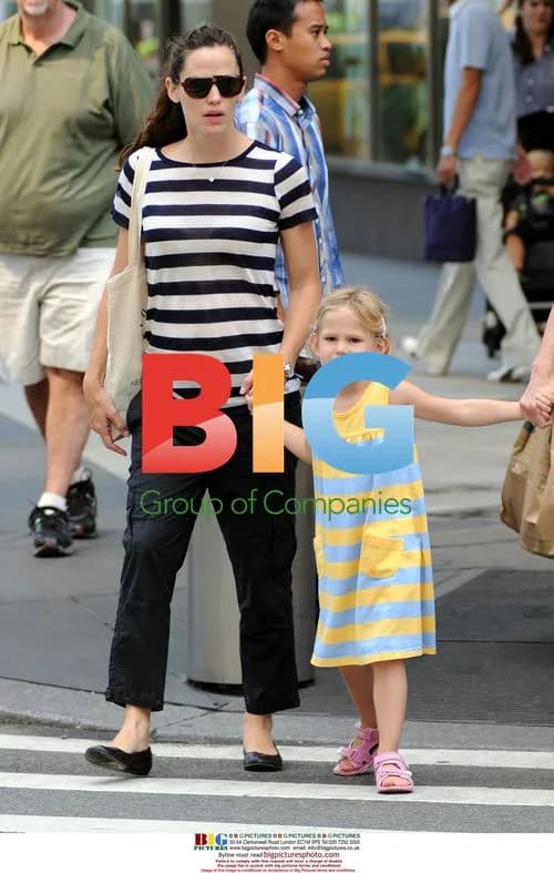 Jennifer Garner and Violet Affleck Leaving Church