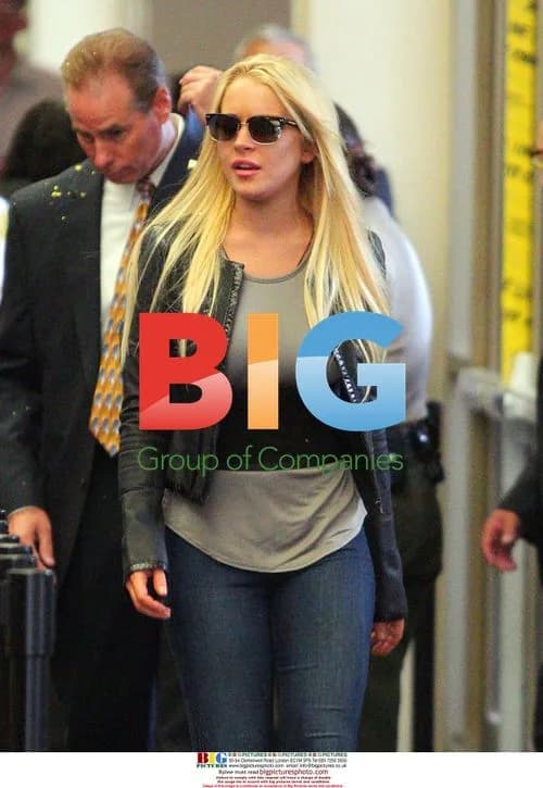 Lindsay Lohan Arriving to Jail Surrender