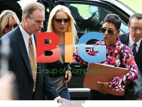 Lindsay Lohan Arrives to Jail