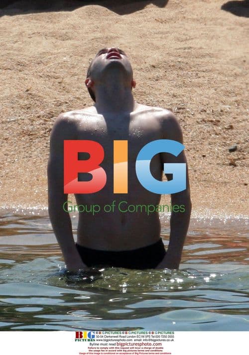 Andres Iniesta on Holiday with Girlfriend