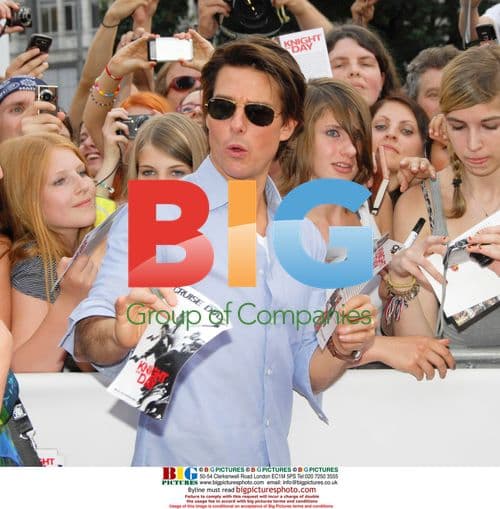 Cameron Diaz and Tom Cruise at 'Knight and Day' Premiere