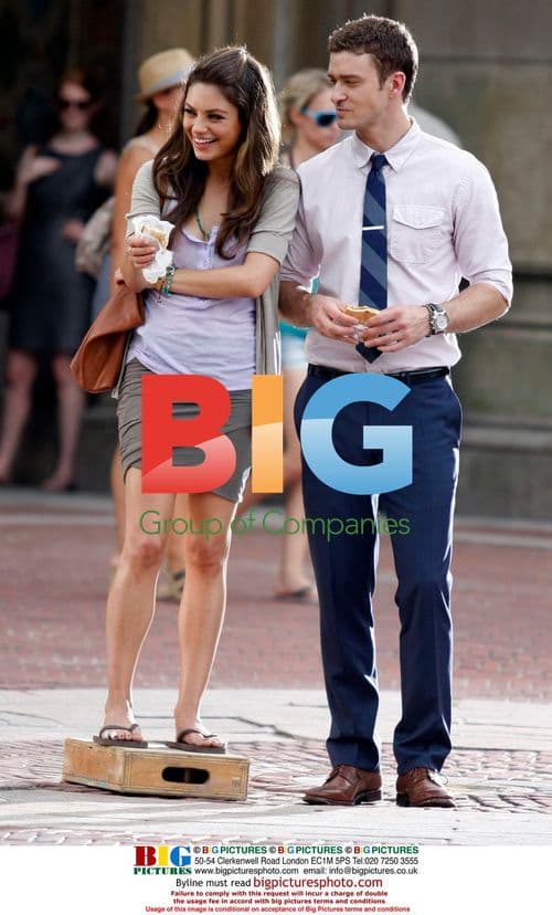 Mila Kunis and Justin Timberlake on "Friends with Benefits" set