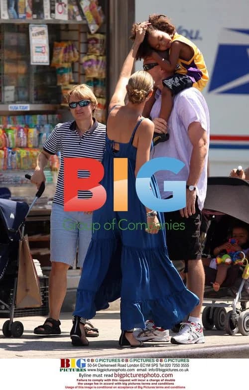 Heidi Klum and Kids Get McDonald's in NYC