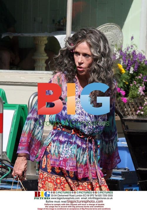 Jane Fonda, Elizabeth Olsen and Nat Wolff on 'Peace, Love and Misunderstanding' set