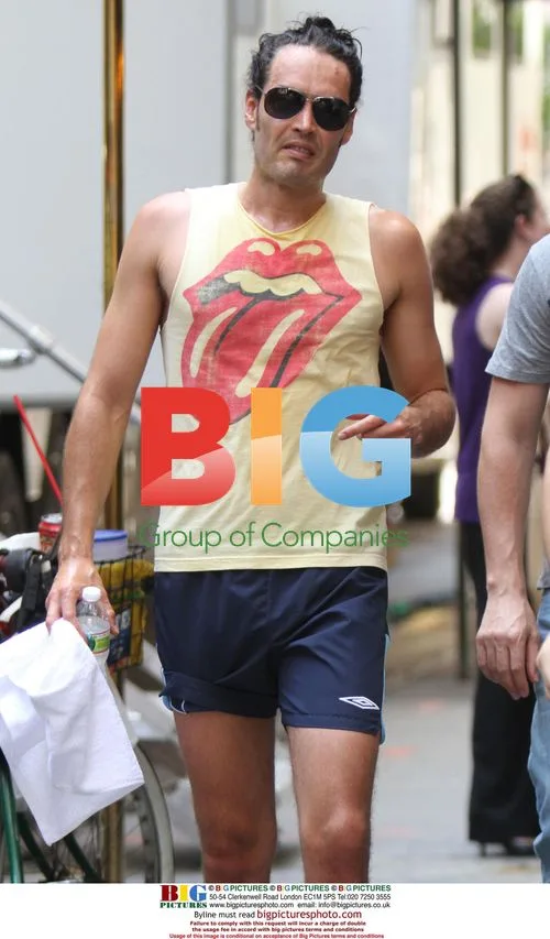 Russell Brand on the set of "Arther"