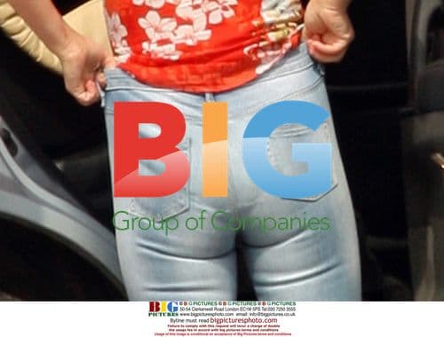 Charlotte Church meets Gavin Henson to hand over kids