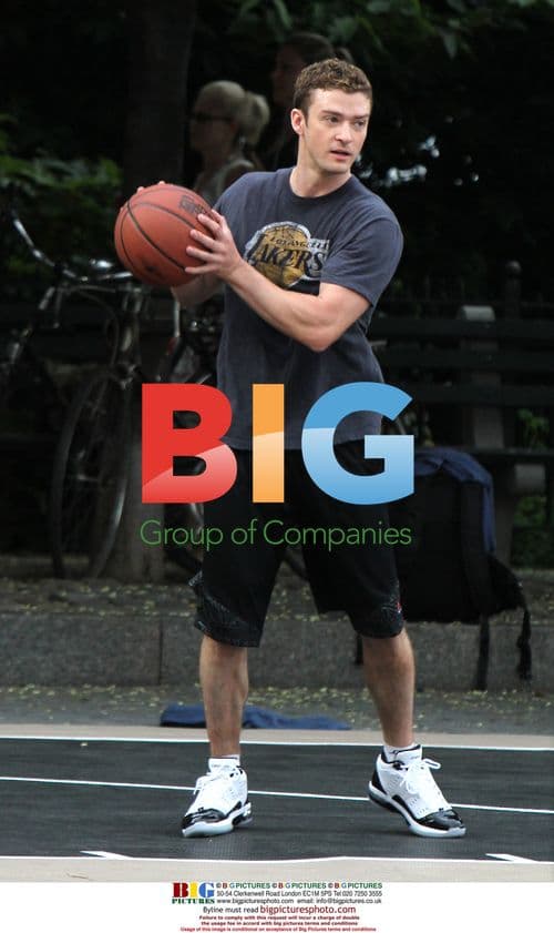 Justin Timberlake on the set of "Friends With Benefits"