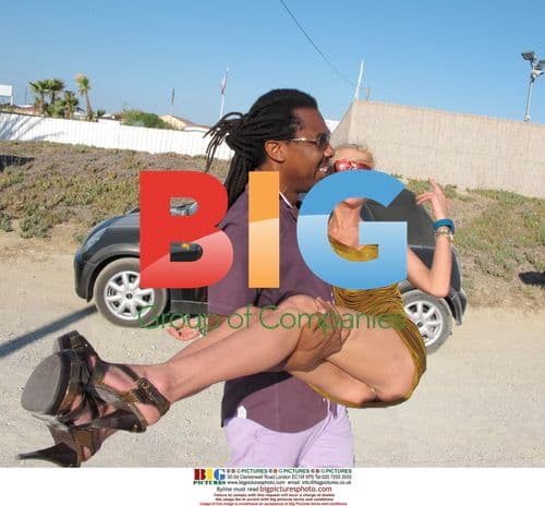 Tara Reid Carried Away After Drinking