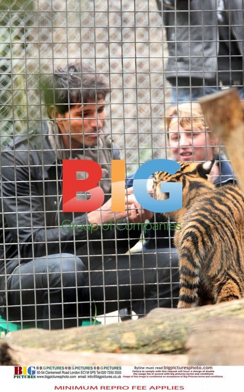 Kylie Minogue and Andres Velencoso at Melbourne Zoo