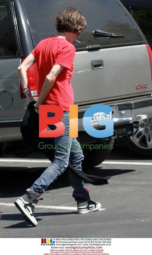 Samantha Ronson Visits Lohan at Jail