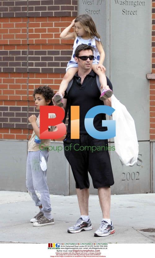 Hugh Jackman Picks Up Kids from Dance Class