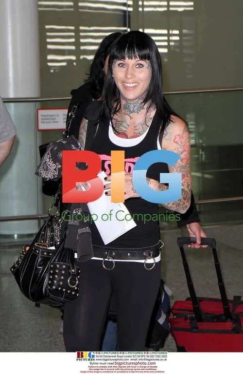 Michelle "The Bombshell" McGee Arriving at Airport