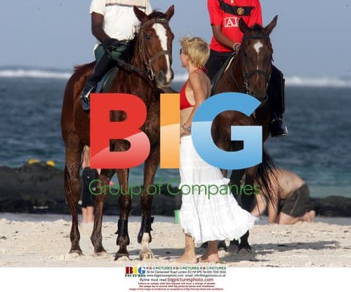 Heather Mills Enjoys Beach Holiday