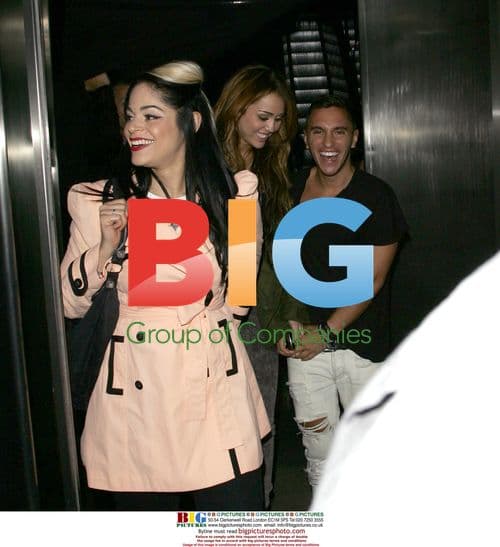 Miley Cyrus Shopping in London