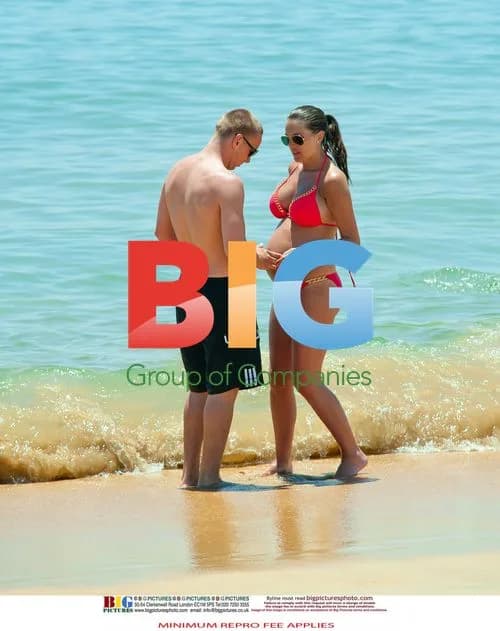 Pregnant Danielle Lloyd and Jamie O'Hara in Portugal