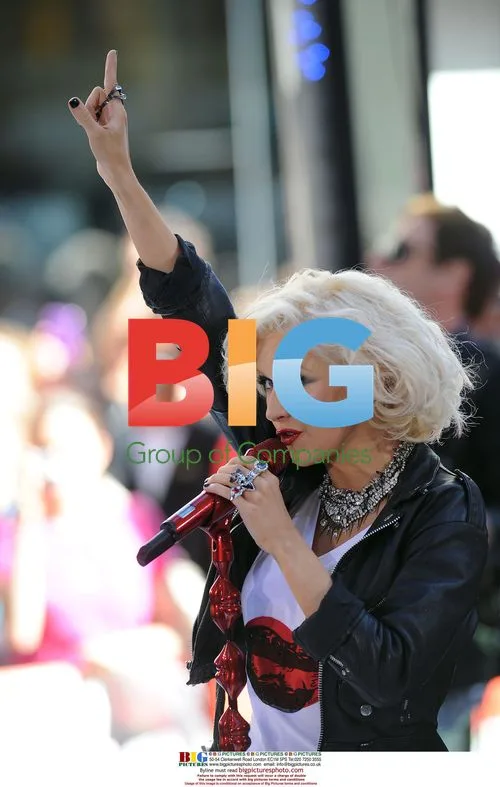 Christina Aguilera Performs on 'Today' Show