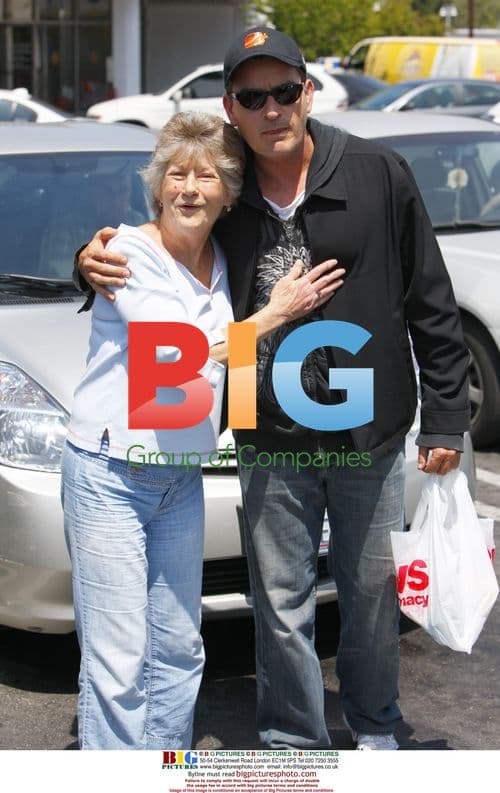 Charlie Sheen Stops at CVS, Gives to Charity