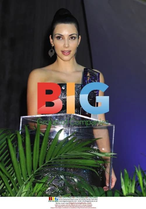 Kim Kardashian at 2010 FiFi Awards