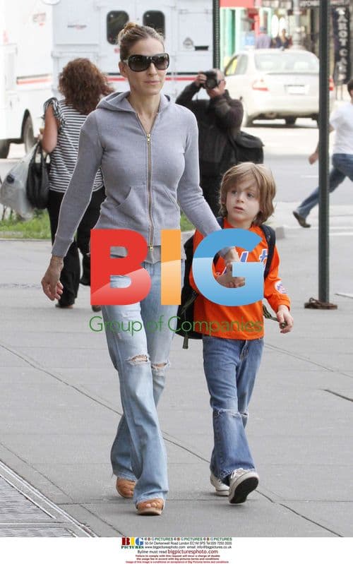 Sarah Jessica Parker Takes Son to School