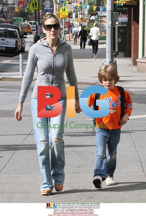 Sarah Jessica Parker Takes Son to School