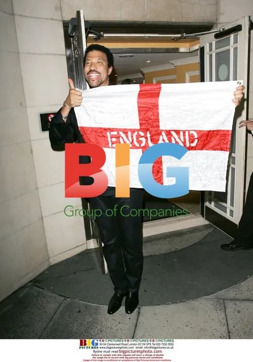 Lionel Richie with England Flag