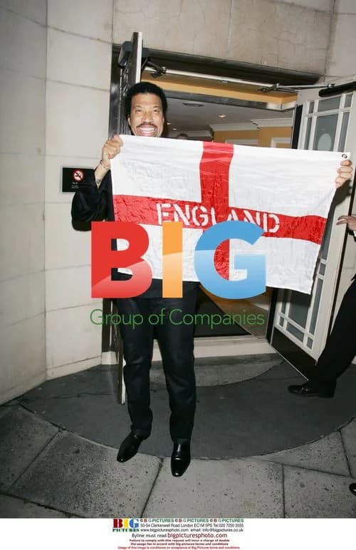 Lionel Richie with England Flag