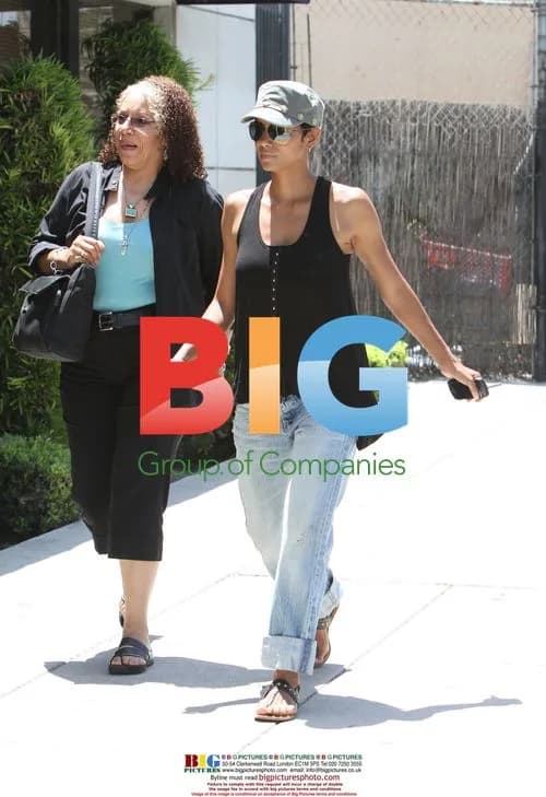 Halle Berry shopping in North Hollywood
