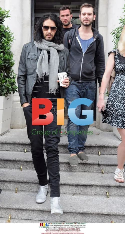 Russell Brand Leaves Dublin Hotel