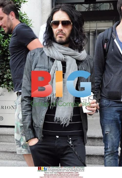 Russell Brand Leaves Dublin Hotel