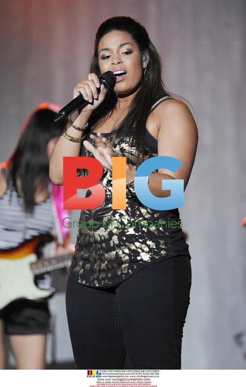 Jordin Sparks Performs Live