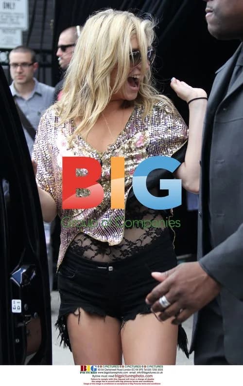 Kesha Rehearses at 2010 Much Music Video Awards