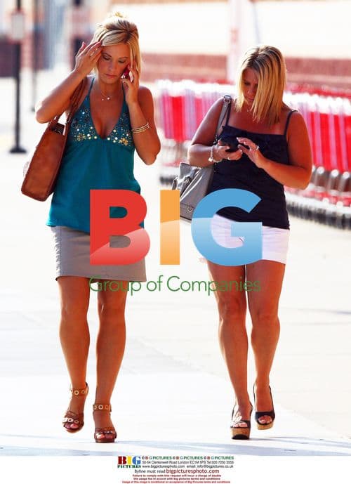 Kate Gosselin and Friend Enjoy Girls' Night Out