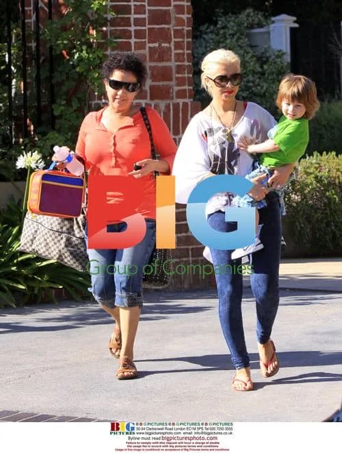 Christina Aguilera and son visit friends