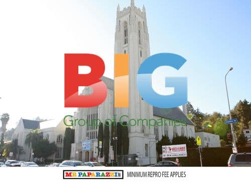 Miranda Kerr Shows Off Engagement Ring in LA