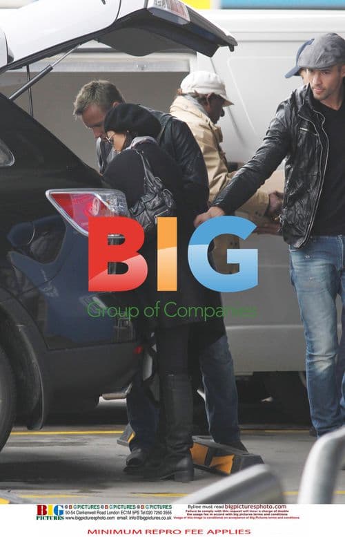 Dannii Minogue Shopping with Boyfriend Kris Smith