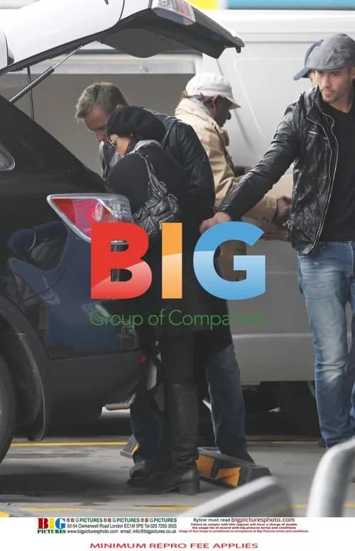 Dannii Minogue Shopping with Boyfriend Kris Smith