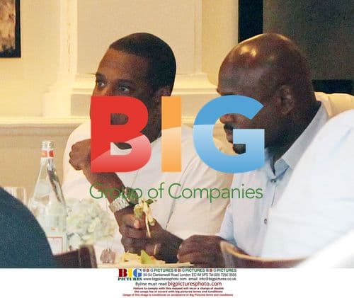 Jay-Z and Friend Have Lunch in NYC