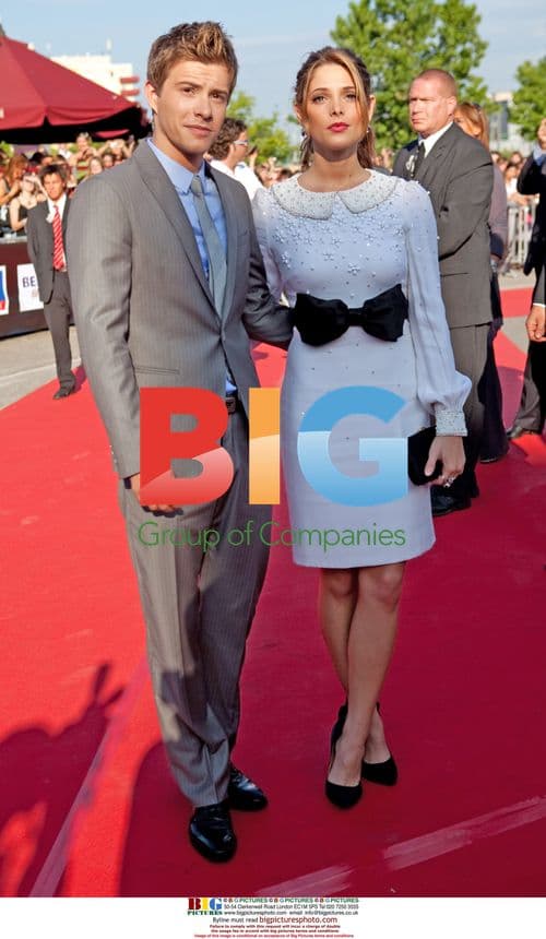 Xavier Samuel and Ashley Greene at Twilight Eclipse Premiere