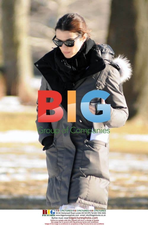 Rachel Weisz on set of "Dream House"