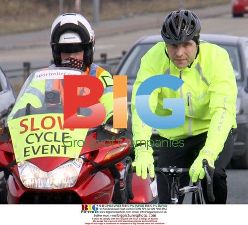 David Walliams Falls from Bike on Charity Ride